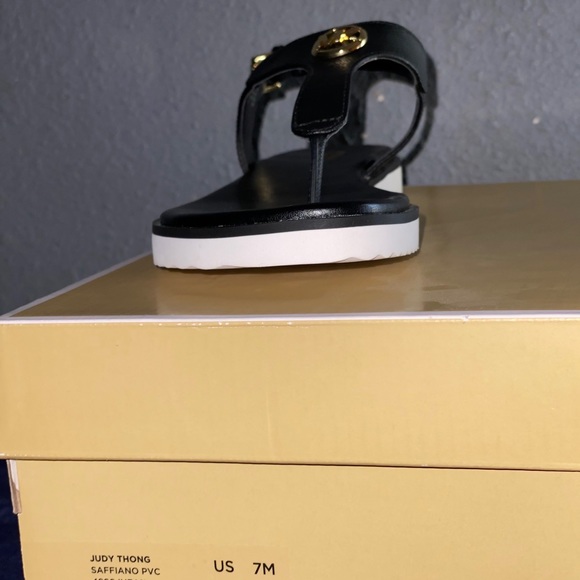 Sandals - Picture 2 of 5